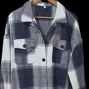 IN'VOLAND Women's Plus Size Flannel Plaid Shacket